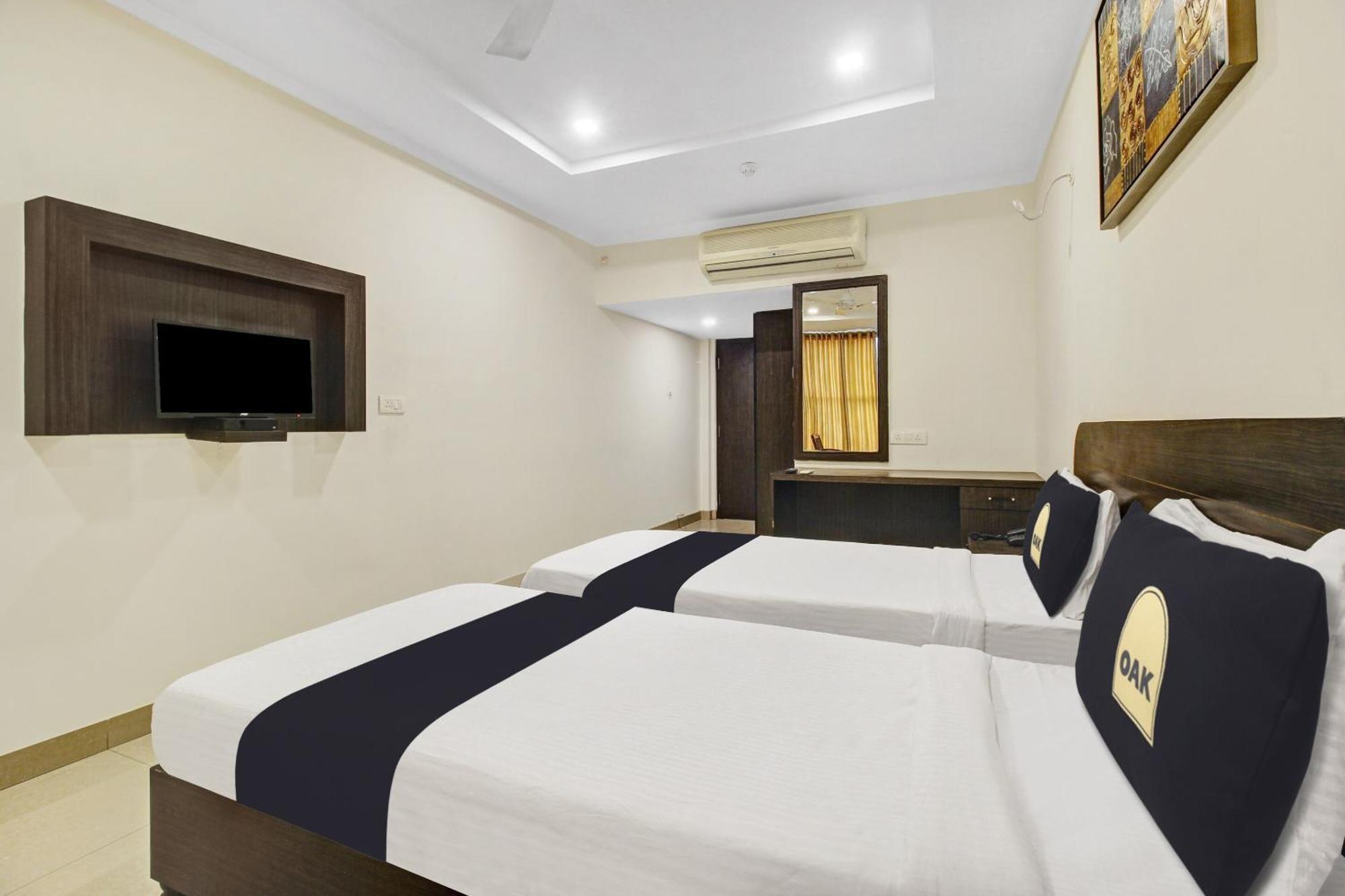 Hotel Super Townhouse Oak Lb Nagar Ramoji à Haïdarabad Extérieur photo