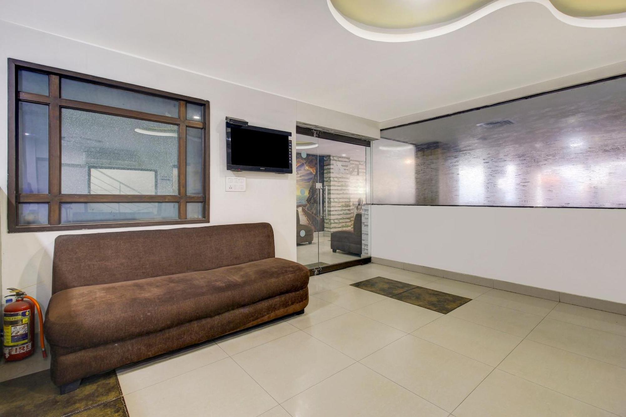 Hotel Super Townhouse Oak Lb Nagar Ramoji à Haïdarabad Extérieur photo